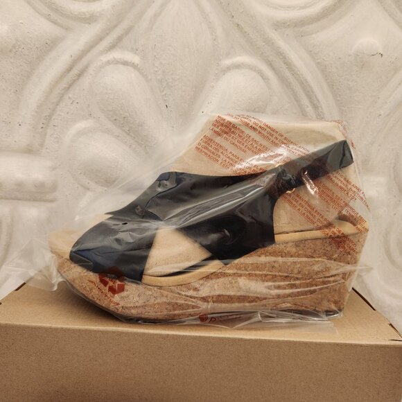 Clarks Annnadel Eirwyn Black Nubuck Wedge sandals. NIB. Size 12 Wide - Picture 2 of 9